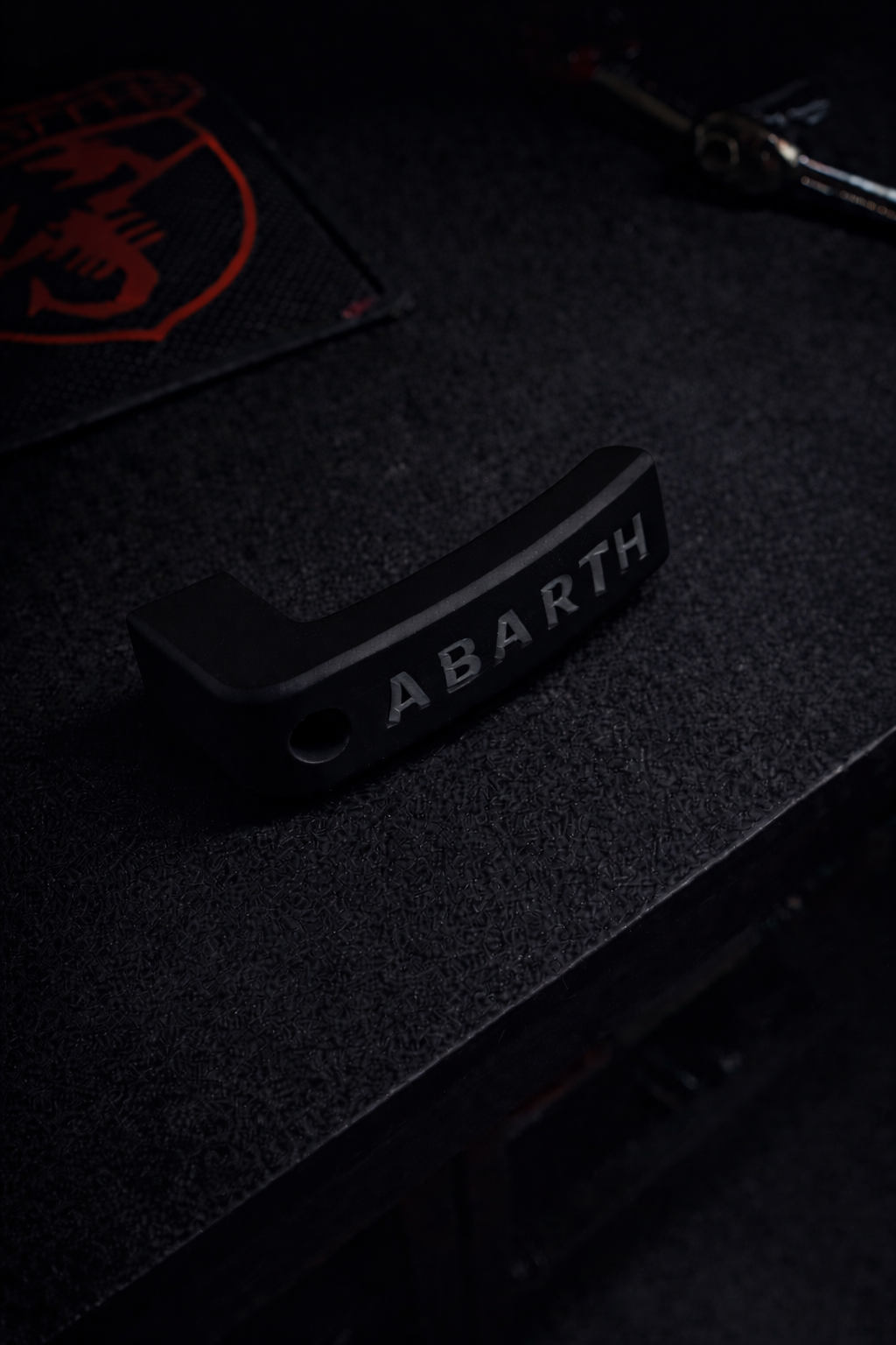 Kofferraumgriff ABARTH Logo – Fiat 500 Abarth 595/695