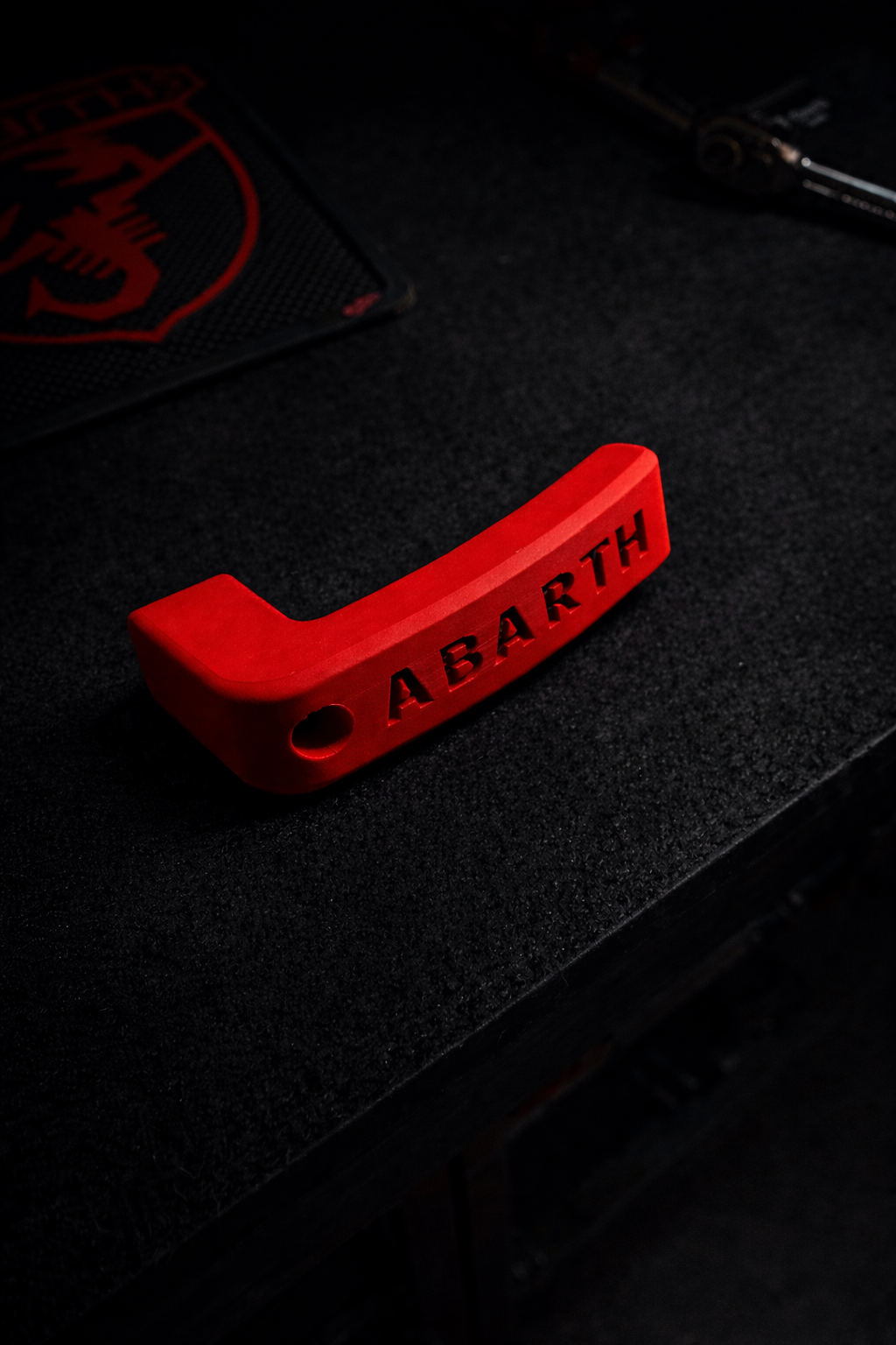 Kofferraumgriff ABARTH Logo – Fiat 500 Abarth 595/695