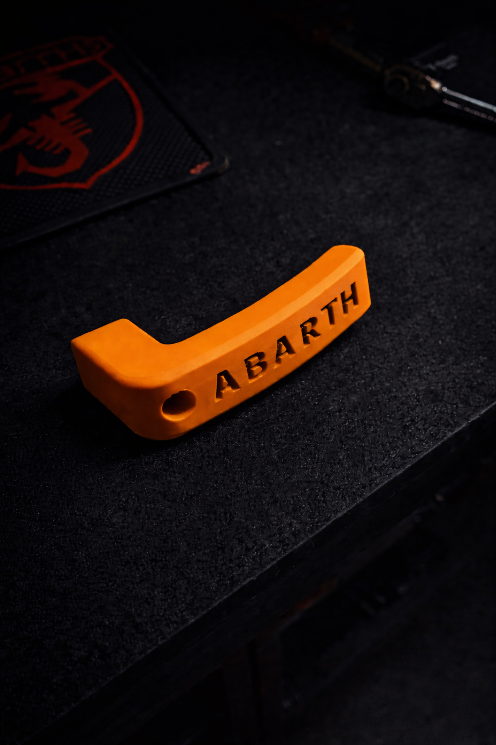 Kofferraumgriff ABARTH Logo – Fiat 500 Abarth 595/695