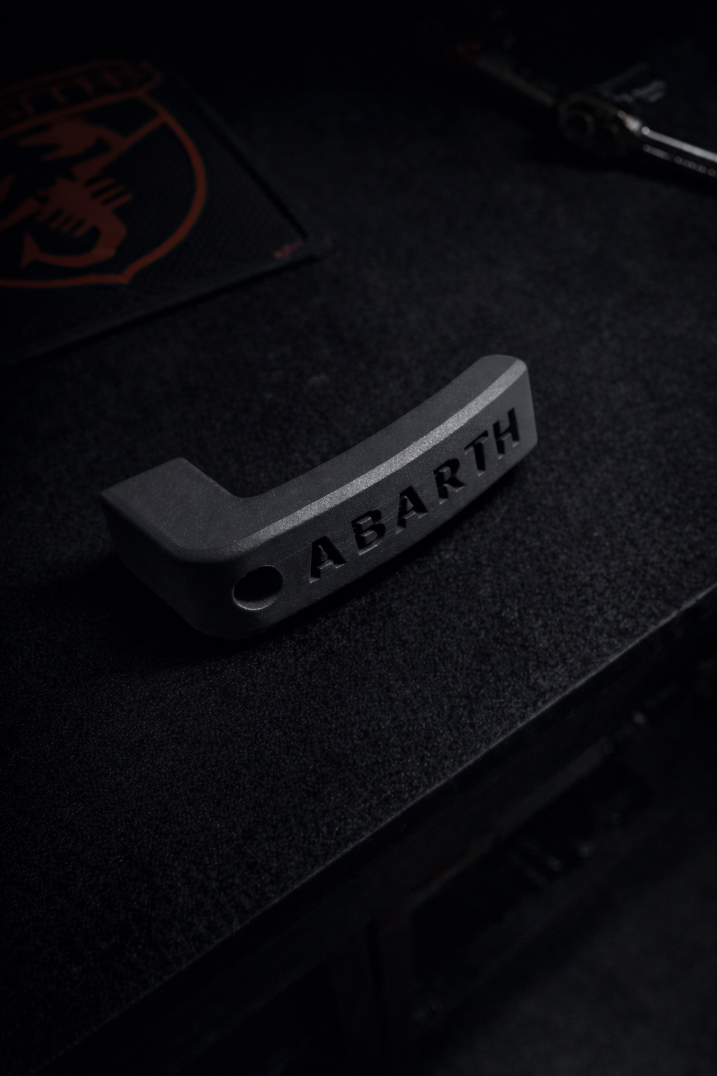 Kofferraumgriff ABARTH Logo – Fiat 500 Abarth 595/695