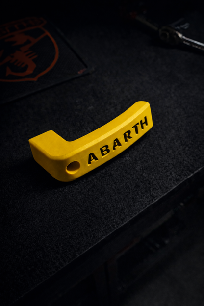 Kofferraumgriff ABARTH Logo – Fiat 500 Abarth 595/695